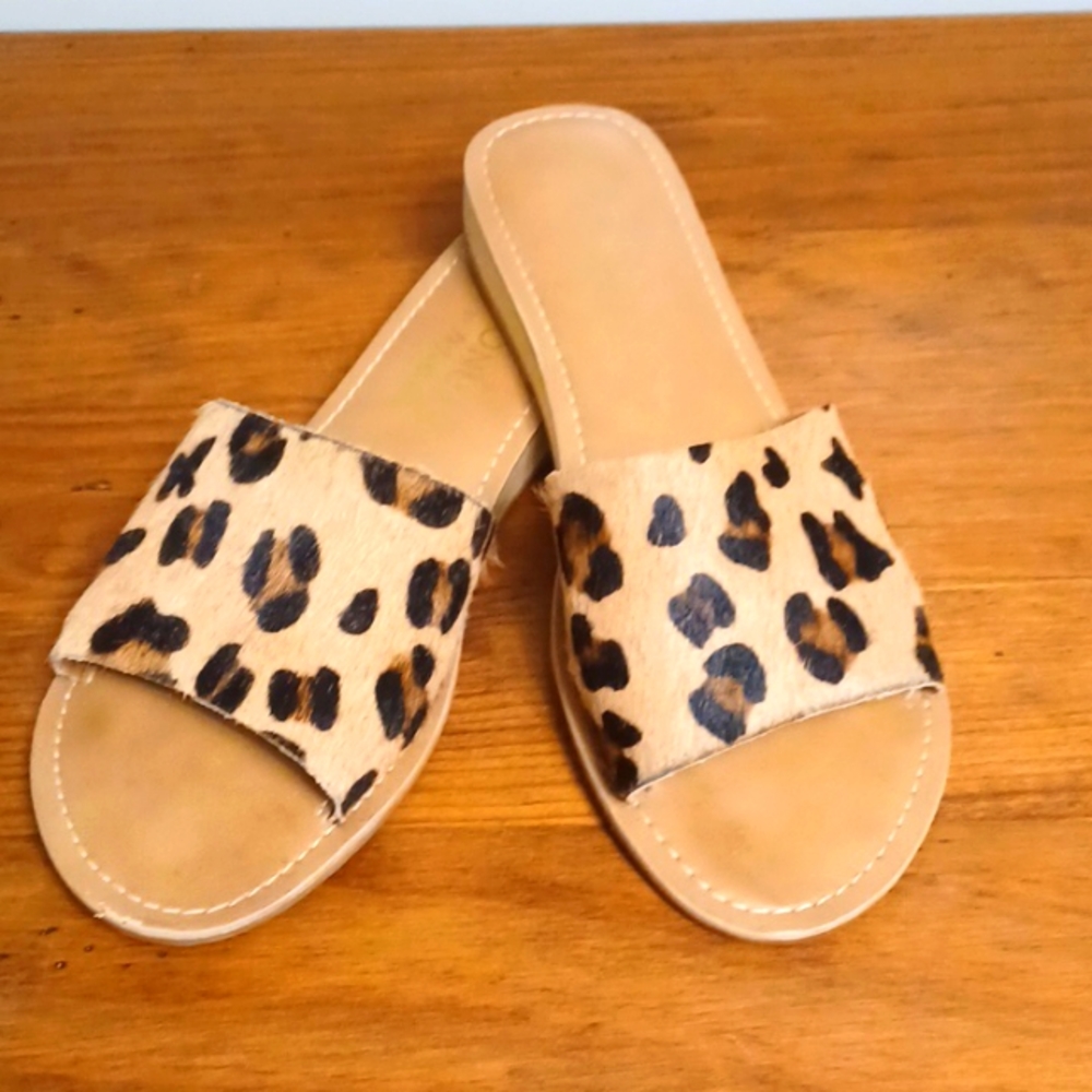 Coconuts by Matisse leopard sandals size 9